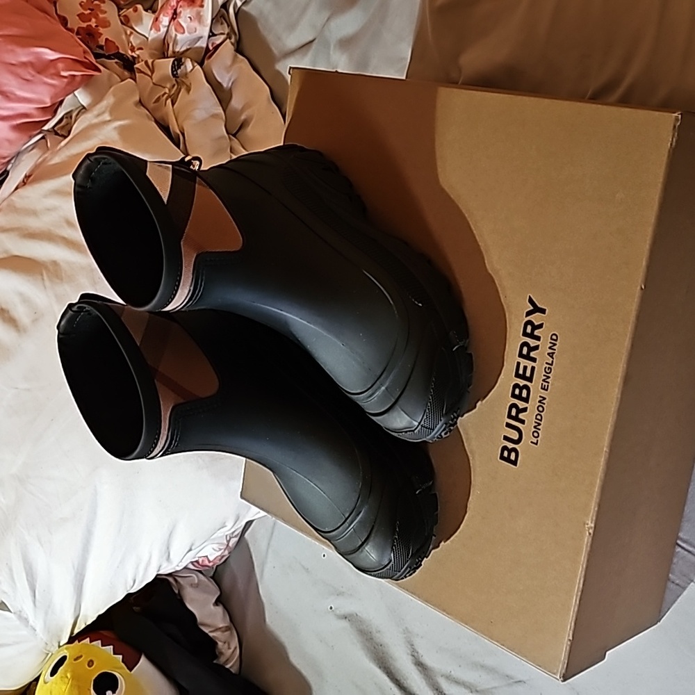 Burberry Ryan black rubber rain boot 38
